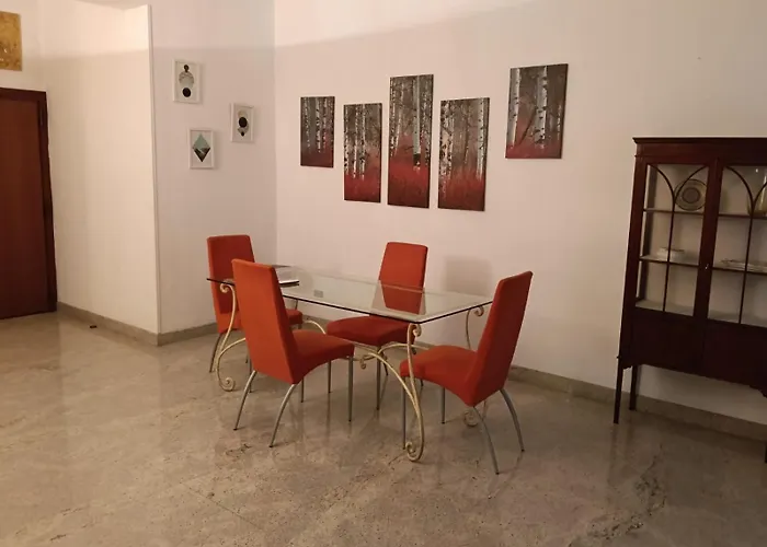 Pane & Pomodoro Beach Roomy Flat