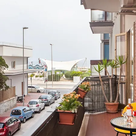 Pane & Pomodoro Beach Roomy Flat Bari Exterior photo